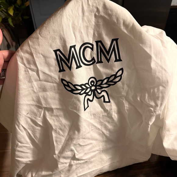 MCM canvas/ leather trim tote bag - Picture 3 of 8